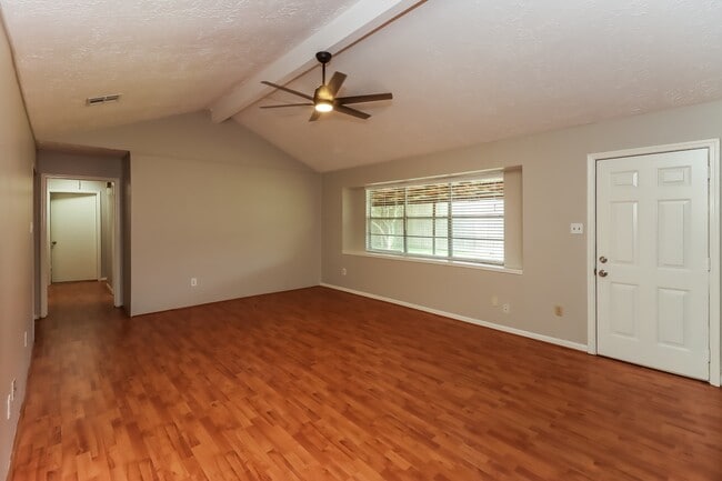 Photo - 16518 Royal Mile Ln