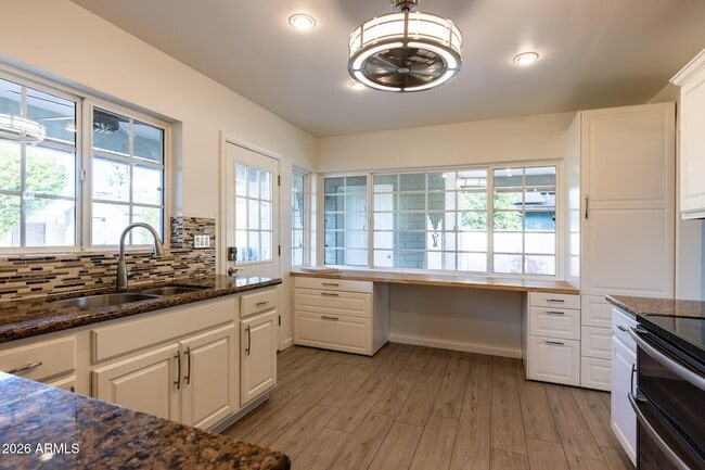 Photo - 8322 E Wilshire Dr