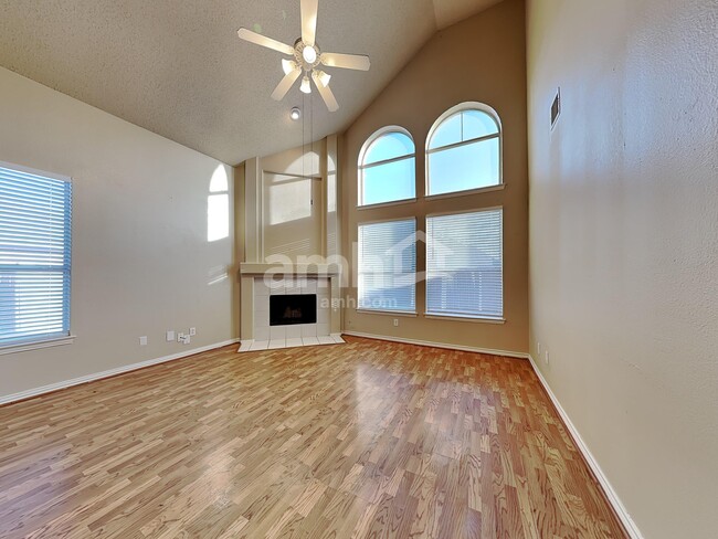 Photo - 2306 Valley Creek Dr