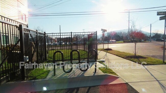 Photo - 1978 Mitchell Ave