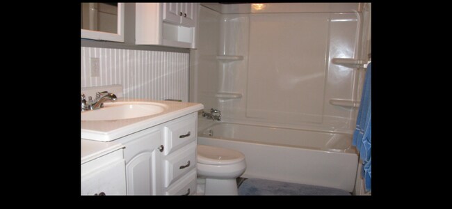 Photo - 400 E Buckner St