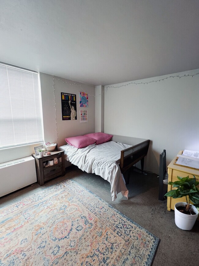 Habitación - 445 W Johnson St