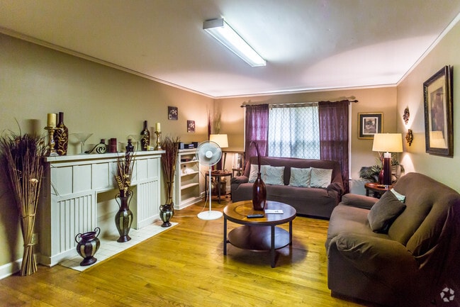 Mahlon Martin Apartments - Mahlon Martin Apartments