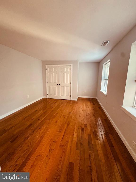 Photo - 221 Market St