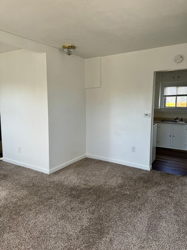 Photo - 2114 E 11th St