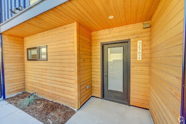 Building Photo - $3,400.00 - 2 Bedrooms, 3 Bathrooms, Townh... Rental