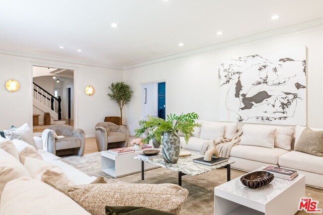628 Sierra Dr