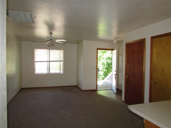 Photo - 11250 Napton Way Unidad C