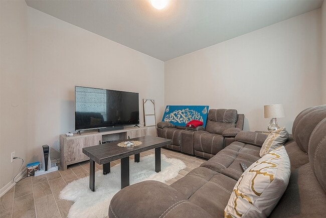 20607 Enrique Dr