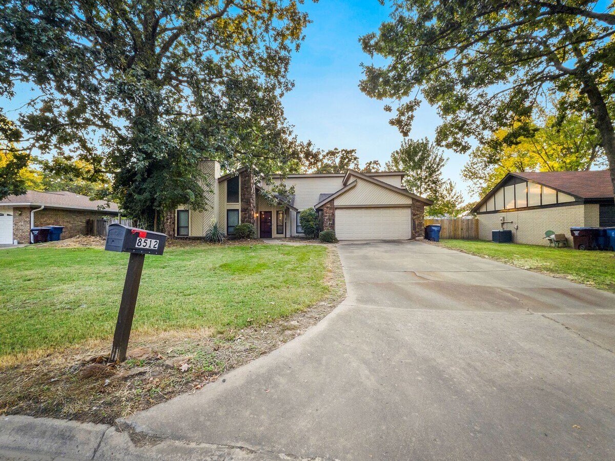 Photo - * Move-In Special * Beautiful 3 Bed / 2 Bath Home in Fort Smith