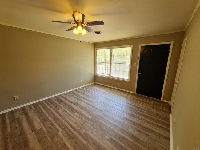 Photo - 1128 Karen Rd