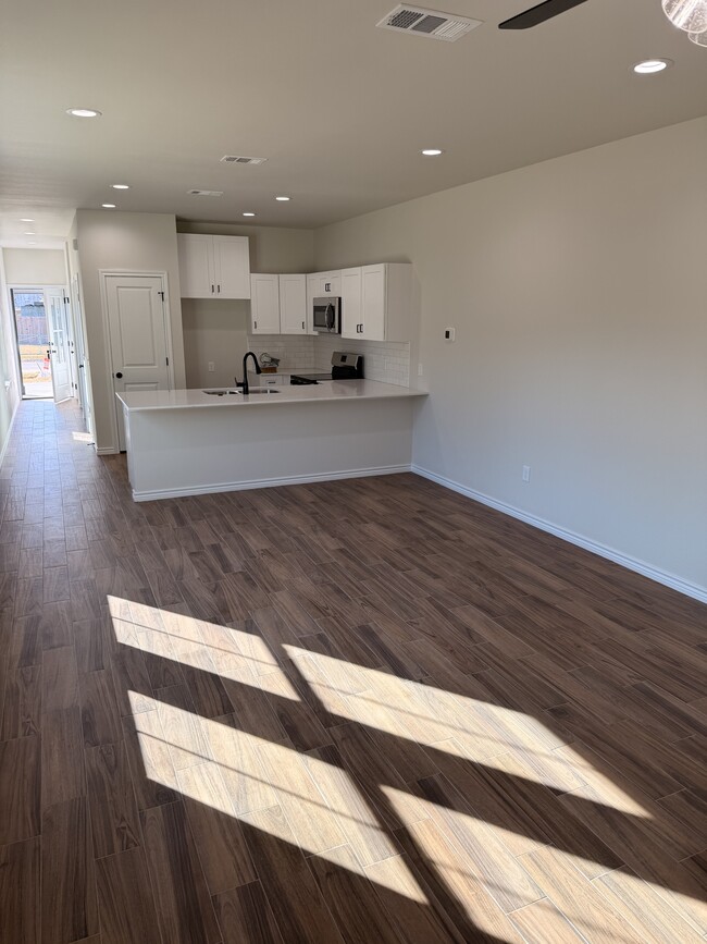 Photo - 8435 Harvard Dr Unit 8435 Harvard