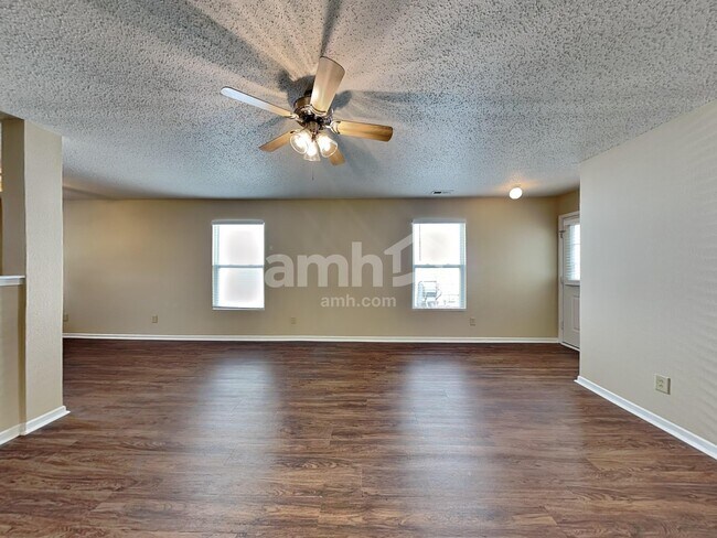 Photo - 10767 Wymm Ln