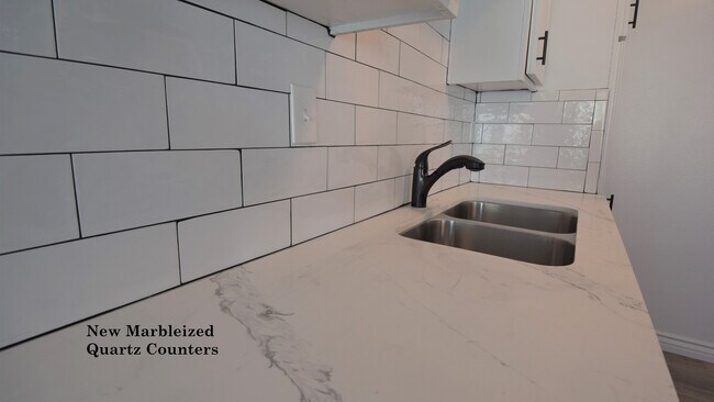 Photo - 6417.5 Whitsett