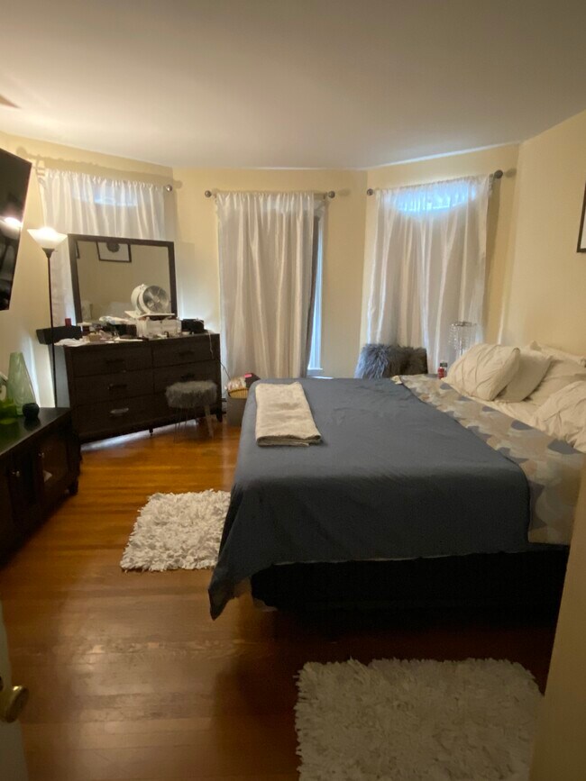 Bedroom #1 - 21 Royall St Townhome