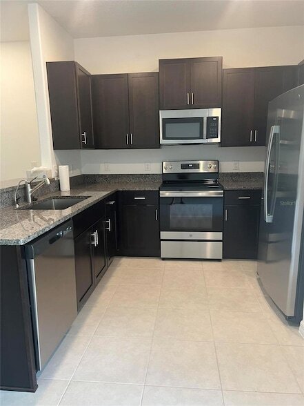 Photo - 14442 Editors Note St