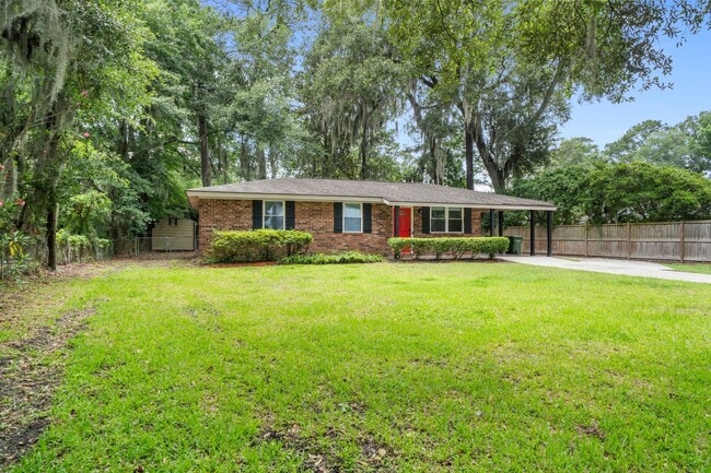 Photo - 527 Red Oak Rd