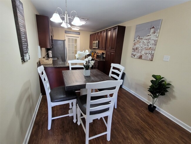 Building Photo - 4426 25th St E Unit C