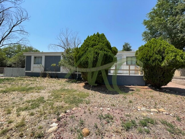 Building Photo - 965 S Blueridge Dr