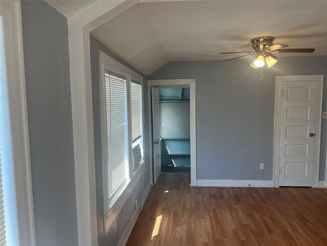 Photo - 2501 Dunlavy St