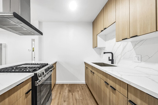 Building Photo - 5745 Arroyo Dr Unit 2 Rental
