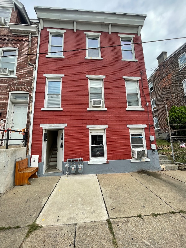 Building Photo - 535 N 2nd St Rental