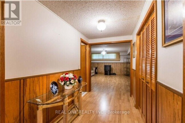 Photo - 114 Palmerston Ave