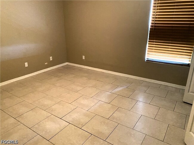 Photo - 5212 3rd St W