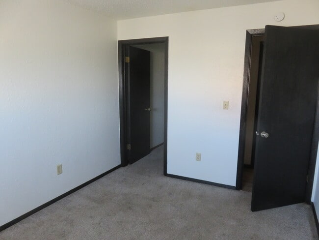 Photo - 1360 32nd St South