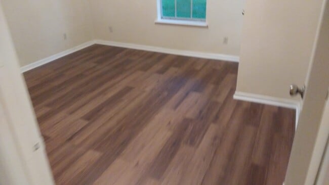 Photo - 327 Primrose Rd