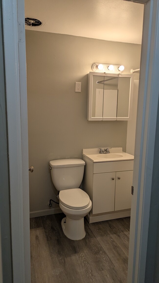 Unit 3-4 bathroom - 1492 Main St Unit placeholder