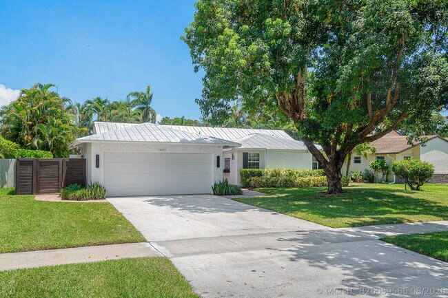 1401 Hummingbird Dr
