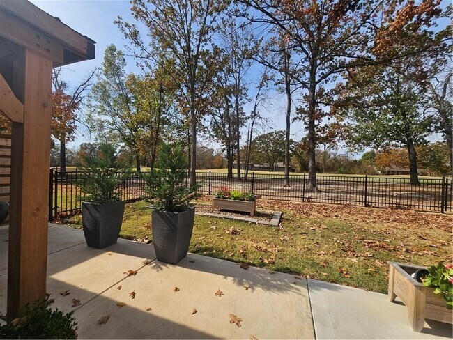 Photo - 97 Perth Dr Unidad A