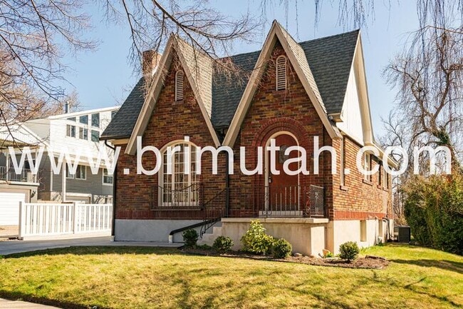 Photo - 1572 E Kensington Ave
