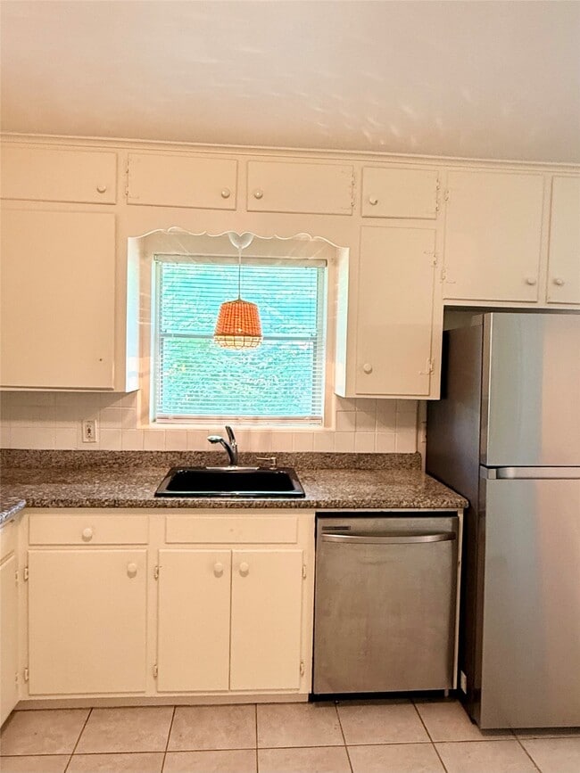 Photo - 5706 Parwill St