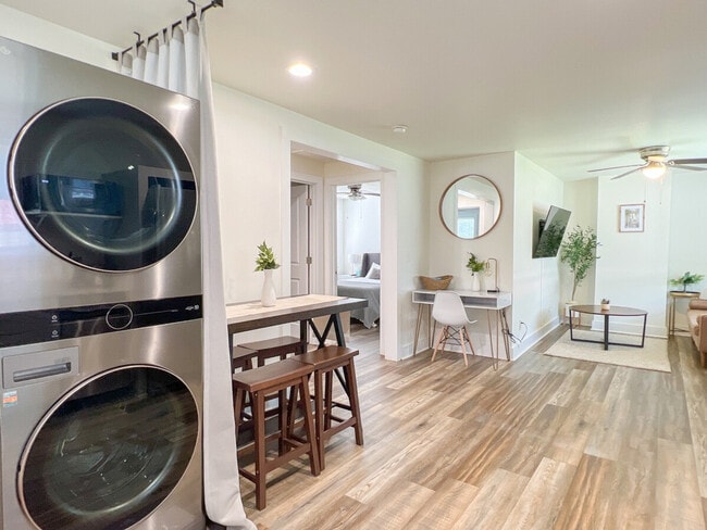 Photo - 402 Cedar Lane Rd Unidad ID1234777P