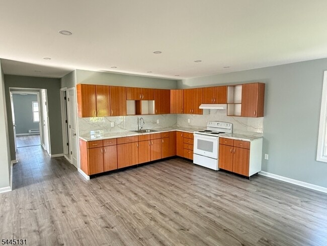 Photo - 454 Park Ave Unit 3