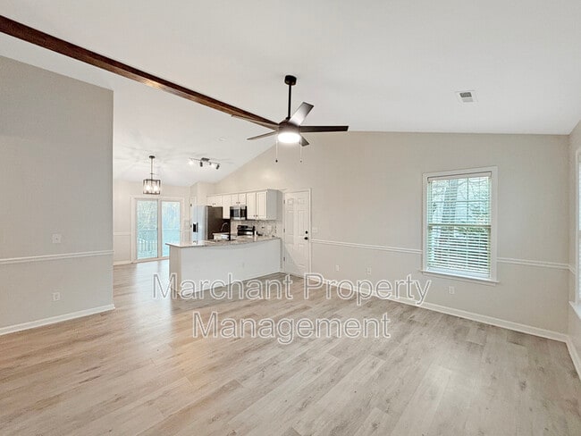 Photo - 708 Maple Dr