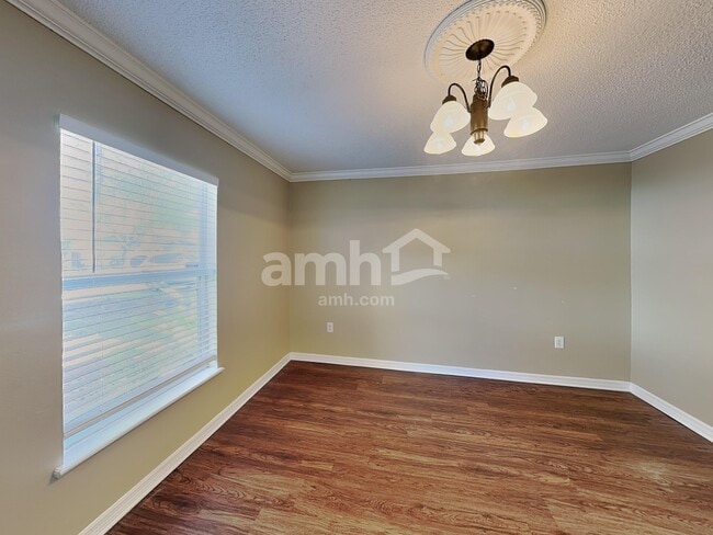 Photo - 10407 Fly Fishing St