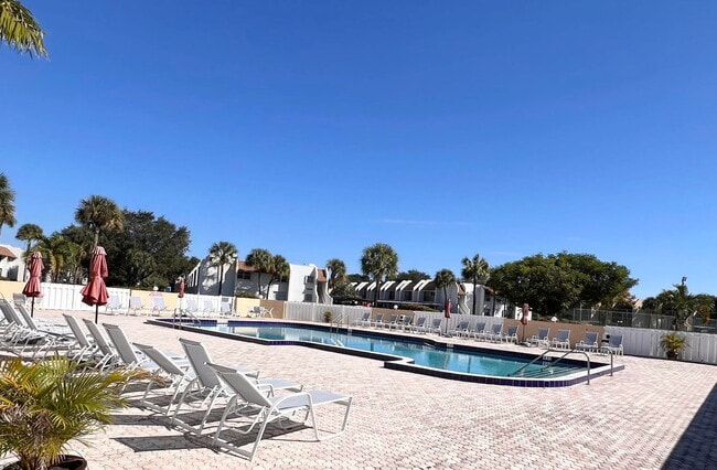 Photo - 2865 SW 22nd Ave Unit 108