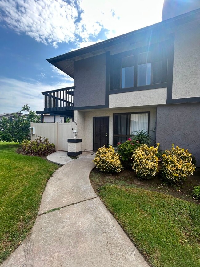 Photo - 285 Rancho Dr