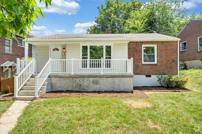 Building Photo - 1822 Oxford Ave SW Rental