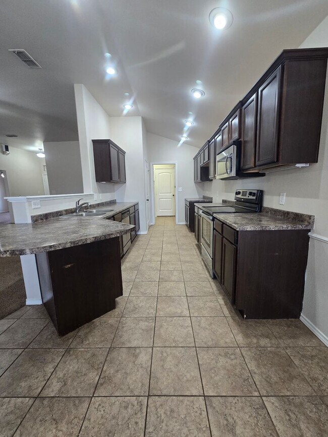 Photo - Beautiful 3/2/2 in Frenship ISD