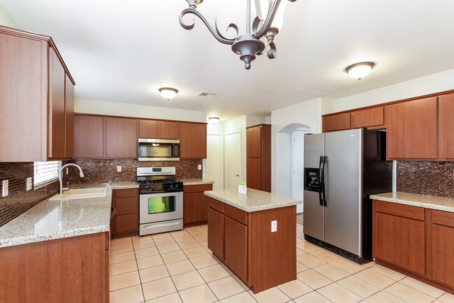 Photo - 4701 Cliff Breeze Dr