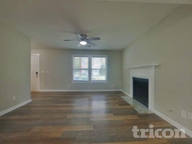 Photo - 1820 Crestwood Dr NW