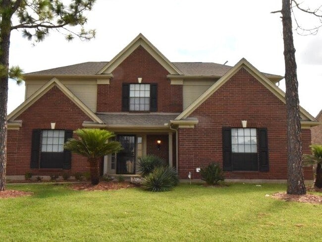 Building Photo - 9007 Woodleigh Dr