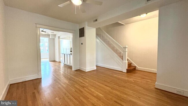 Photo - 9 Adams St NW