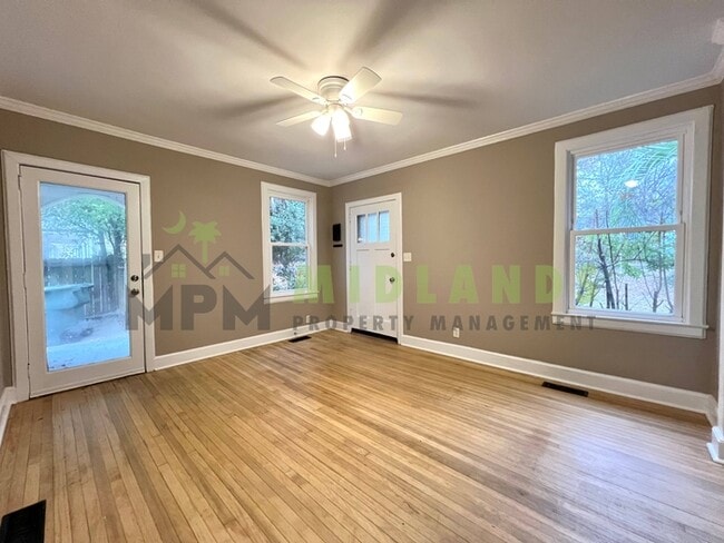 Photo - 2728 Holt Dr