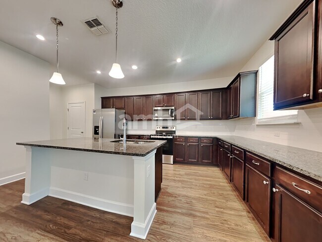 Photo - 1807 Silver Point