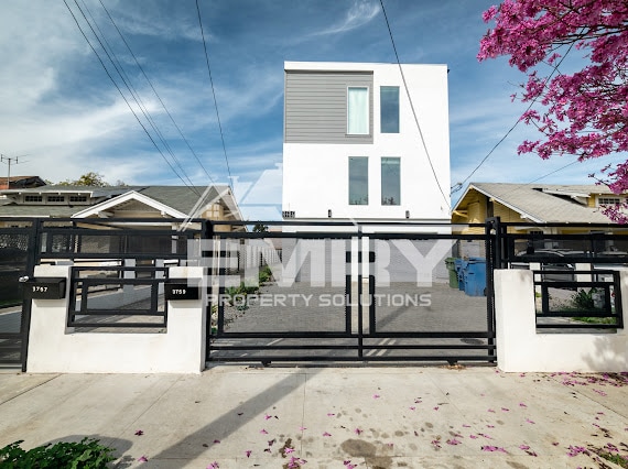 Building Photo - 3759 Dalton Ave Rental